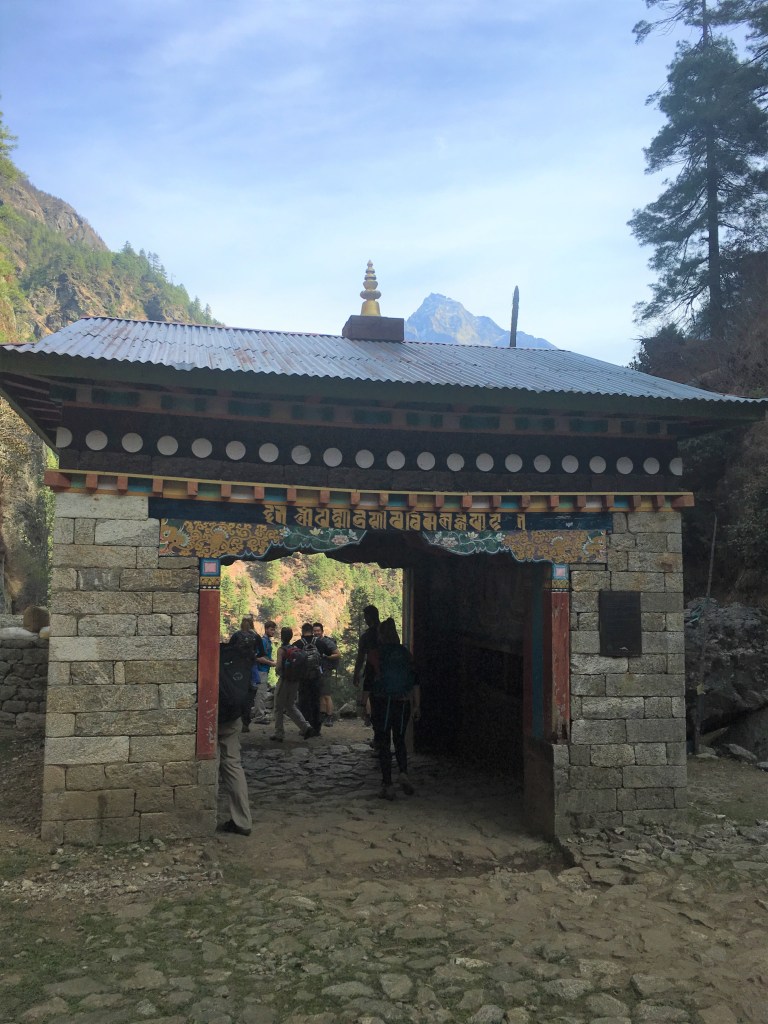 Kani Gate to Khumbu Valley